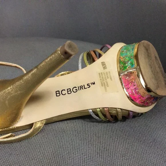 BCBGirls Women's Debby Platform T-Strap sandal, size 6.5 - Picture 12 of 15